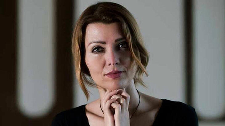 ELİF ŞAFAK