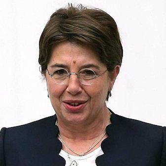 AYŞE NUR BAHÇEKAPILI