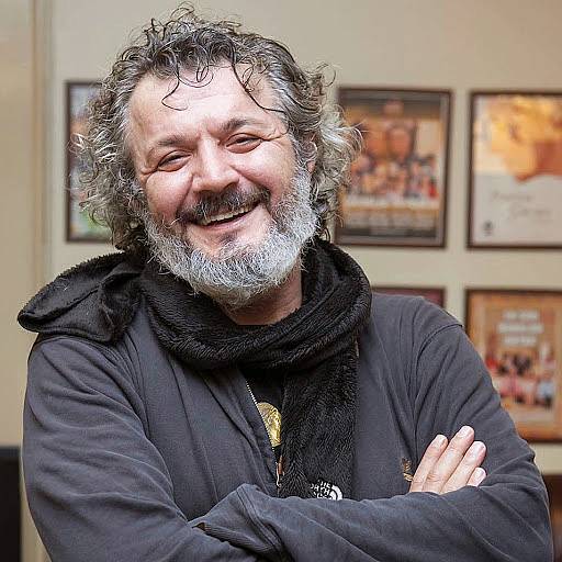 MÜFİT CAN SAÇINTI