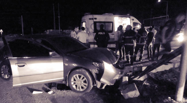 SANDIKLI'DA TRAFİK KAZASI: 4 YARALI
