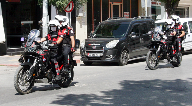 AFYONKARAHİSAR'IN YÜZDE 99'U MASKE TAKIYOR