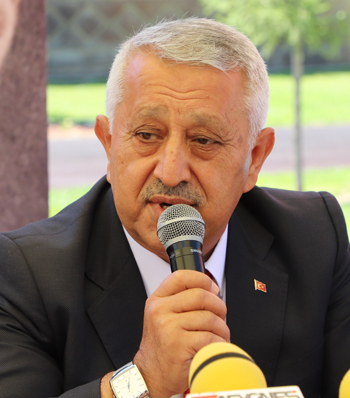 “LAF ÜRETMİYORUZ İCRAAT YAPIYORUZ”