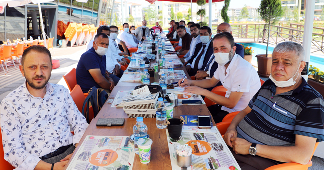 “LAF ÜRETMİYORUZ İCRAAT YAPIYORUZ”