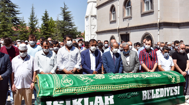 Başkan Özağıl, trafik kazalarında 11 yıl ara ile iki evlat acısı birden yaşadı