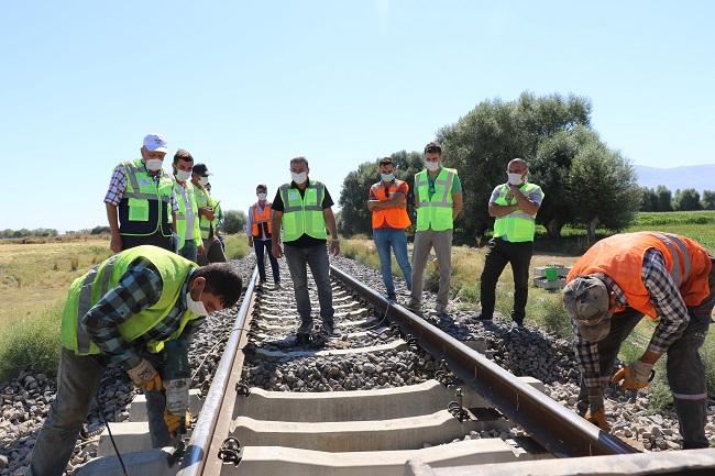 TCDD BÖLGE MÜDÜRÜ SİVRİ İYİLEŞTİRME ÇALIŞMALARINI İNCELEDİ