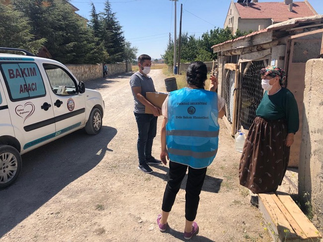 EMİRDAĞ BELEDİYESİ İHTİYAÇLARI KARŞILIYOR