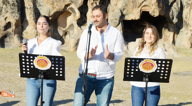 ESERLERİNİ FRİGYA’DA SESLENDİRDİLER