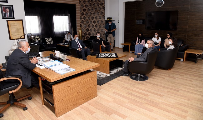 80 GENÇ HAYALİNE BELEDİYE ARACILIĞIYLA ULAŞTI