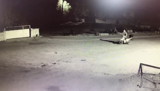 EĞLENMEK İÇİN GİTTİLER, MOTOSİKLET ÇALDILAR