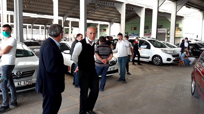 GALERİCİLER KAÇAK ARABA SATANLARDAN DERTLİ