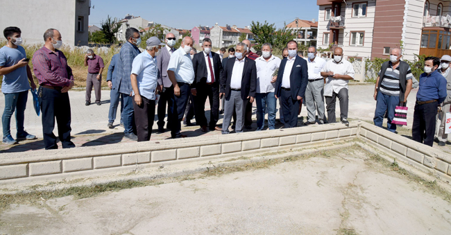 BAŞKAN ZEYBEK YEŞİLYURT MAHALLESİ'Nİ ZİYARET ETTİ
