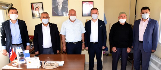 BAŞKAN ZEYBEK YEŞİLYURT MAHALLESİ'Nİ ZİYARET ETTİ