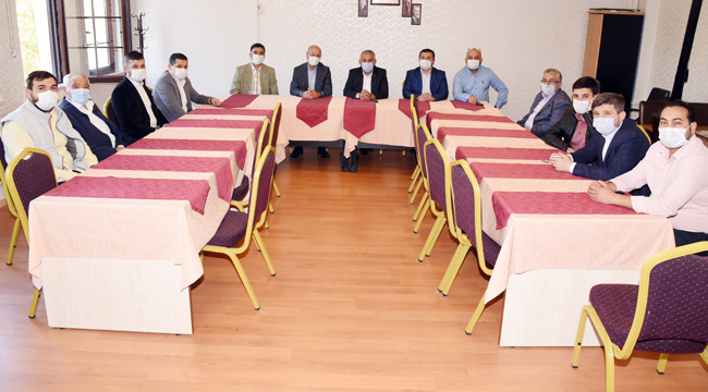 MAHALLELERİN SORUNLARINA ÖNCELİK VERİLİYOR