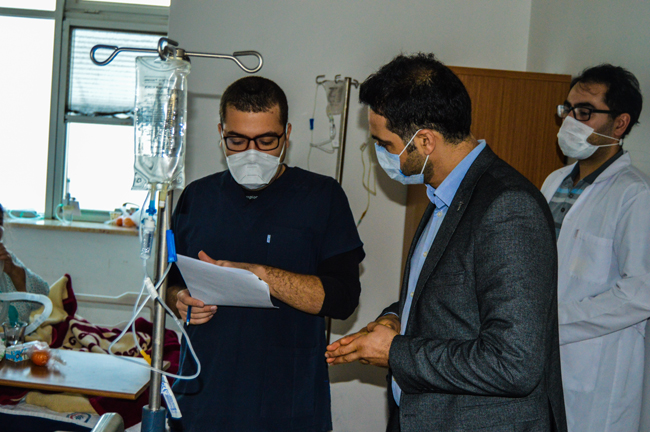 KOVİD-19 HASTALARI YAŞADIKLARINI ANLATIYOR