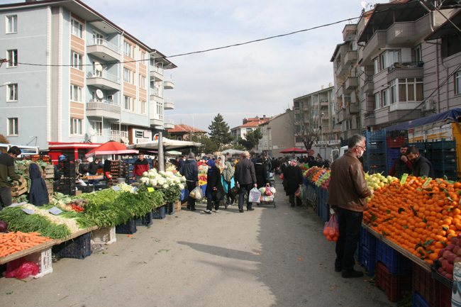 PAZARYERİNDE CUMA BEREKETİ