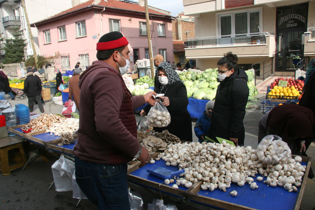 PAZARYERİNDE CUMA BEREKETİ