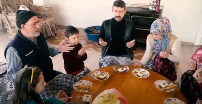 İlkokul öğrencilerinden takdire şayan aile filmi