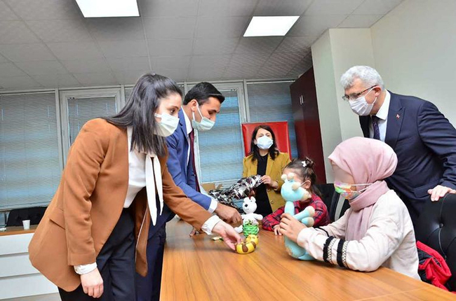 İLK ÜRÜNLER KİMSESİZ ÇOCUKLARA
