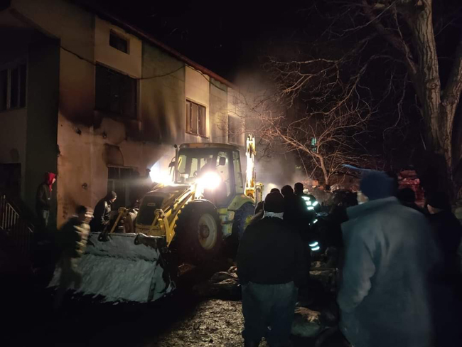 YANGINDA KORKU DOLU ANLAR