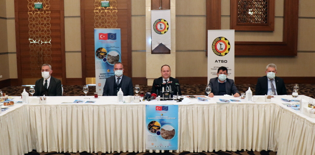 ATSO YÖNETİM KURULU, BASIN MENSUPLARI İLE BİR ARAYA GELDİ