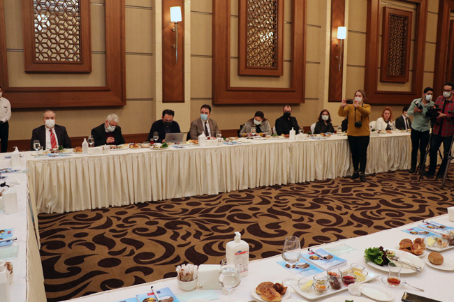 ATSO YÖNETİM KURULU, BASIN MENSUPLARI İLE BİR ARAYA GELDİ