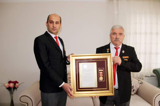 Teröristlerin saldırısında gazi oldu, Devlet Övünç Madalyası 37 yıl sonra geldi