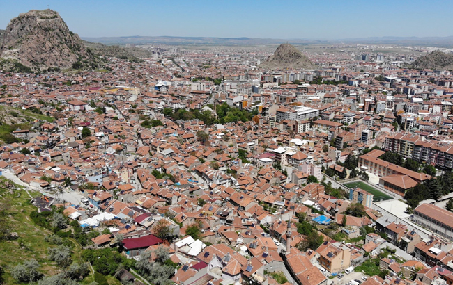 Afyonkarahisar’da ‘tam kapanma’ meyvesini verdi, vaka sayıları yarı yarıya düştü