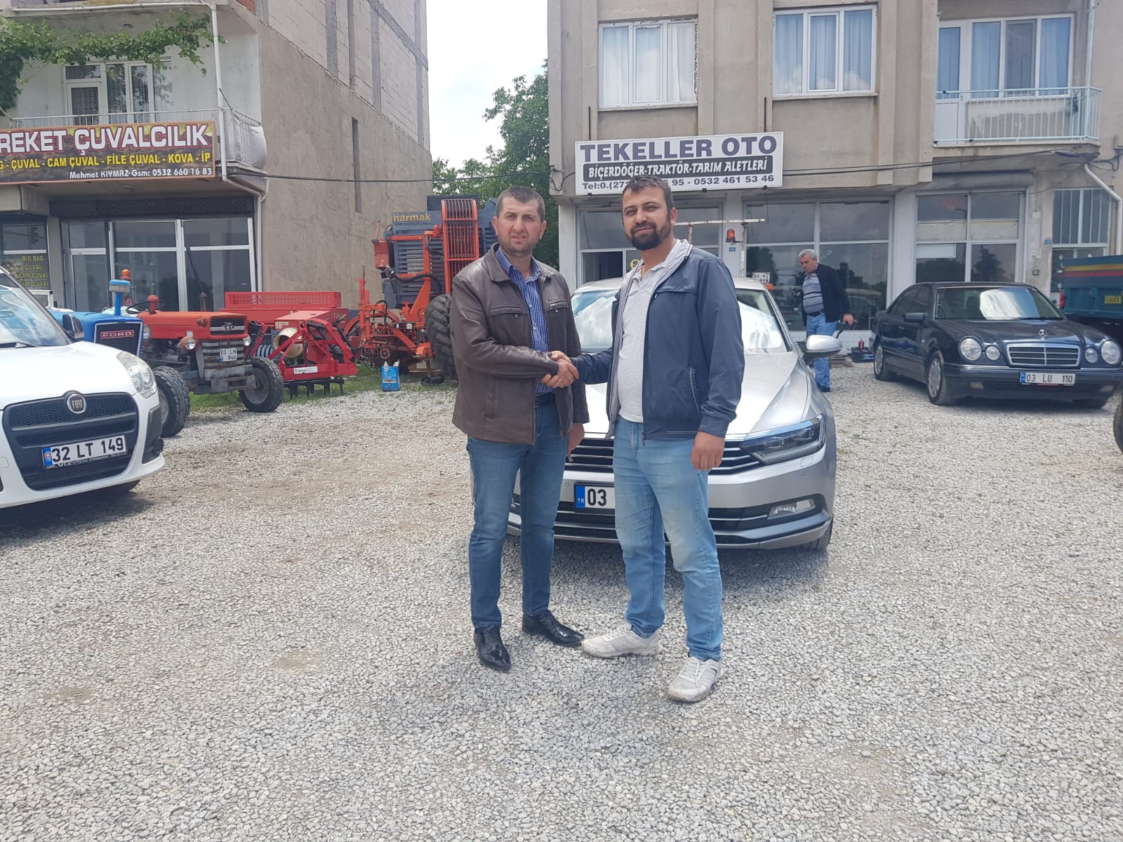 Makam aracını satarak biçerdöver aldı