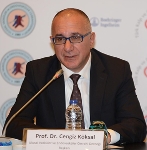Afyonlu Doktor 81 yaşındaki hastanın derdine çare oldu