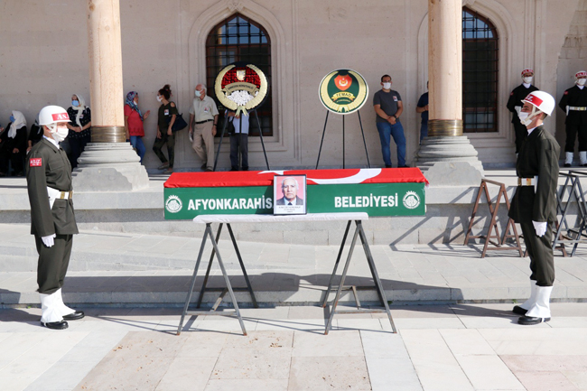 Vefat eden başçavuş askeri törenle sonsuzluğa uğurlandı