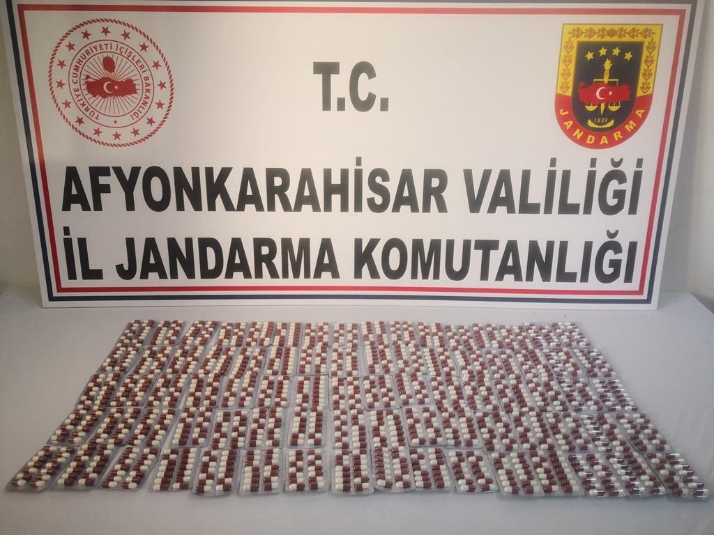 Uyuşturucu satıcıları ticari takside yakalandı