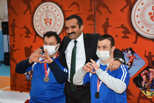 En özel sporcular yeteneklerini sergiledi