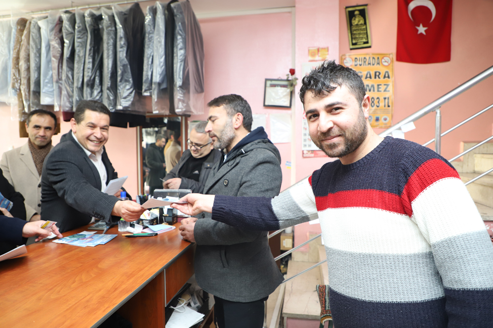 AK PARTİ TEŞKİLATLARI "YENİ EKONOMİ MODELİ" İÇİN SAHAYA İNDİ