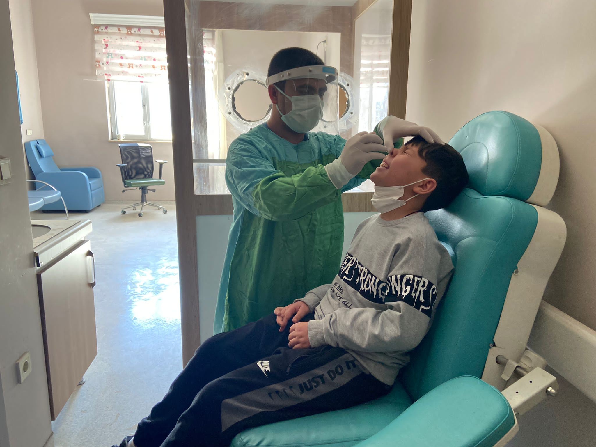 VAKALAR ARTTI, HASTANEDE UZUN KUYRUKLAR OLUŞTU