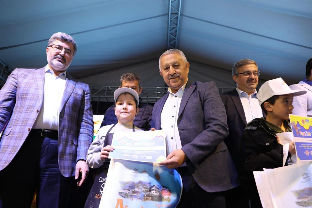 RAMAZAN'IN NEŞESİ AFYONKARAHİSAR'I SARDI