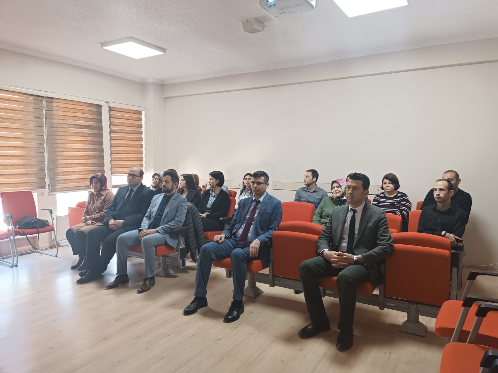 AFYON'DA HASTANE DEĞERLENDİRME TOPLANTILARI DEVAM EDİYOR
