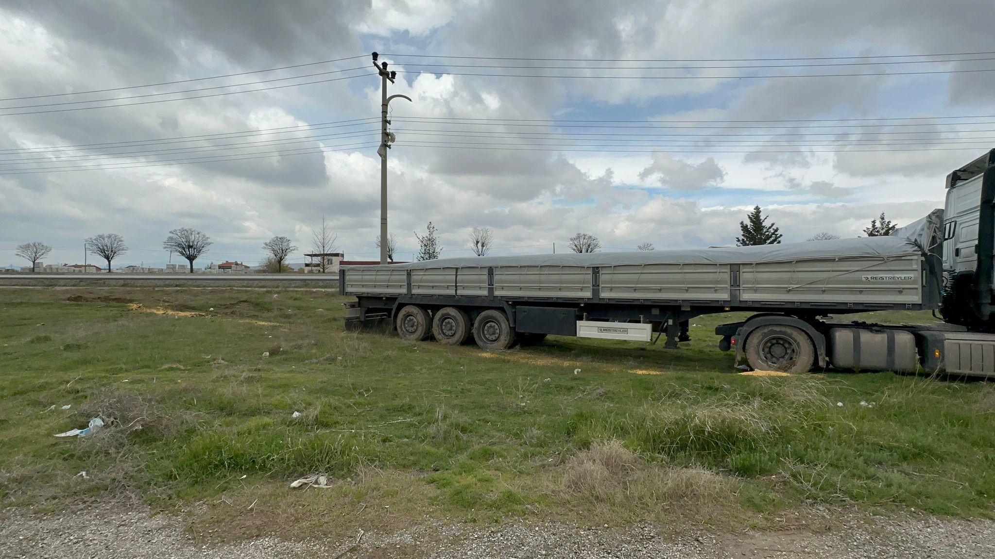 TIR ŞOFÖRÜNÜN USTALIĞI FACİANIN ÖNÜNE GEÇTİ