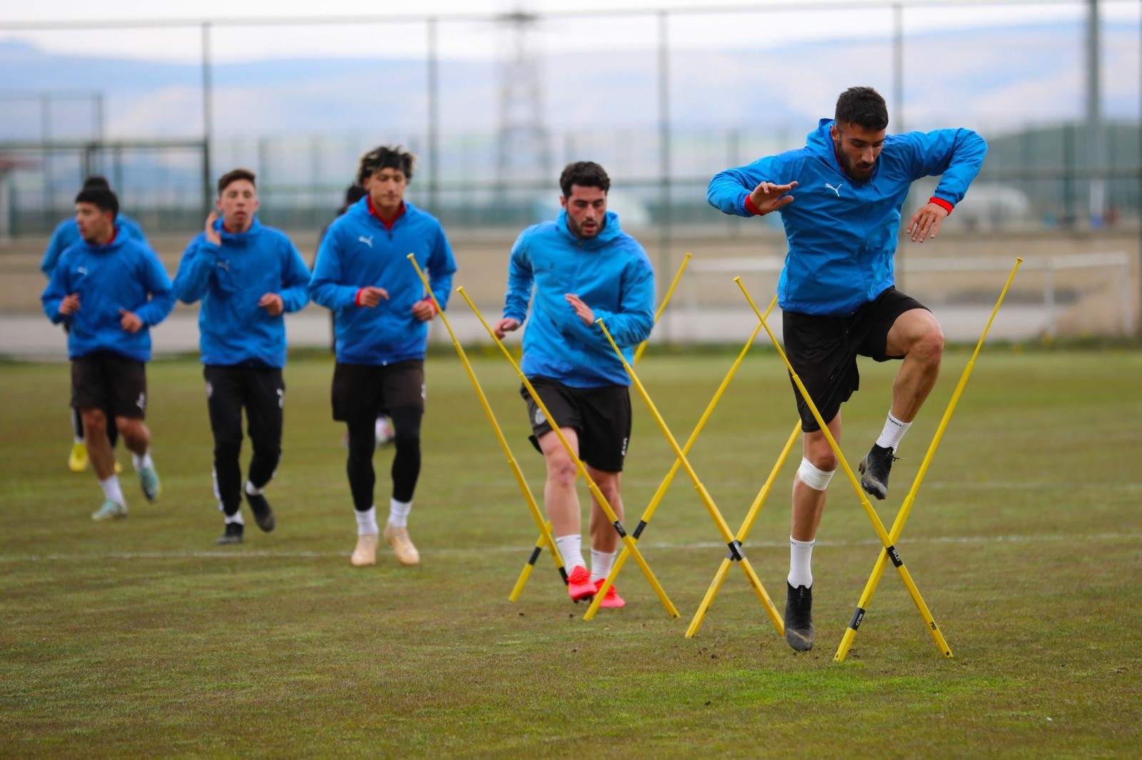ŞİMŞEKLER, 24 ERZİNCANSPOR MAÇINA HAZIRLANIYOR