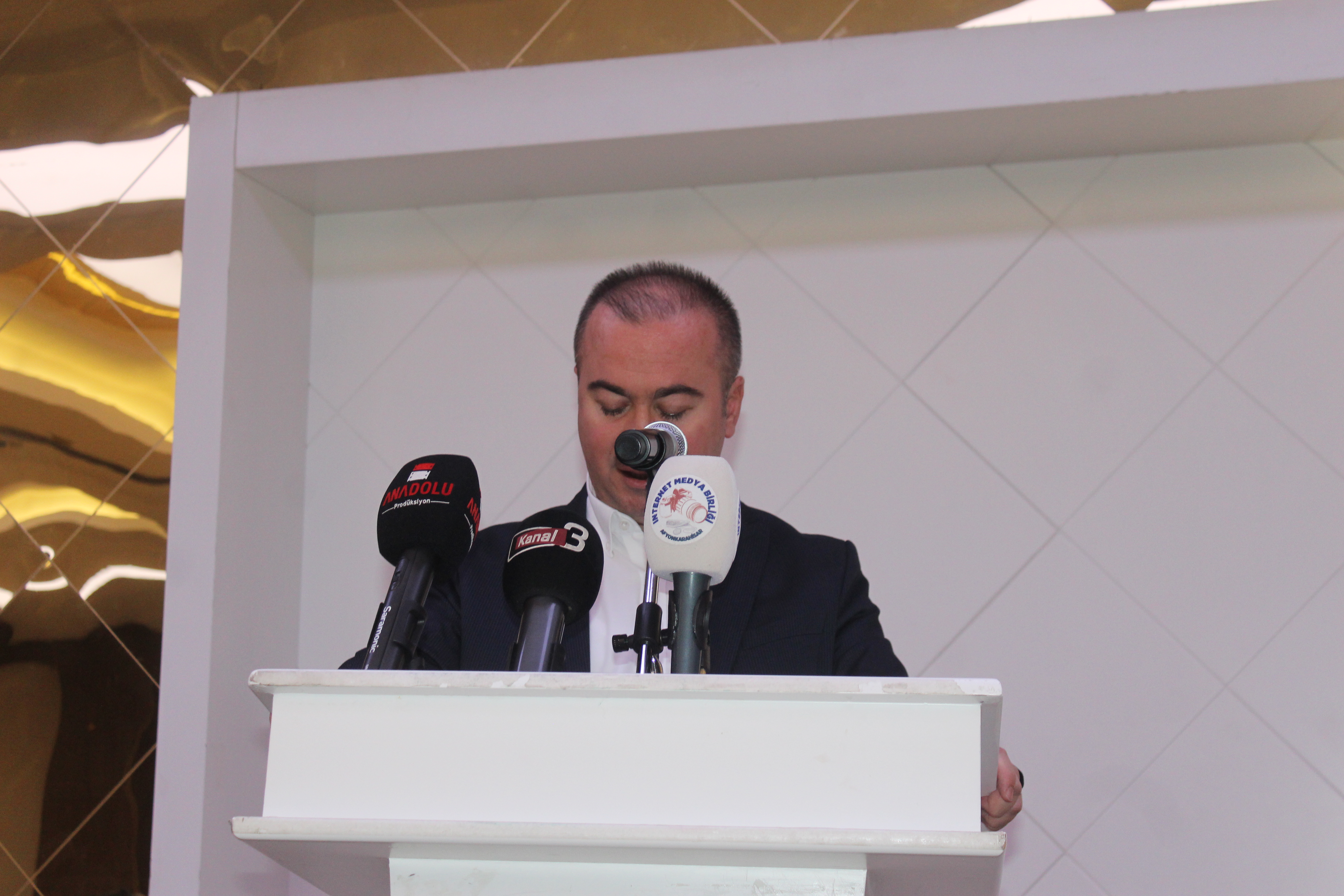 “AK PARTİLİLER BEN BU DAVANIN NEFERİYİM ANLAYIŞINI BENİMSEMİŞTİR.”