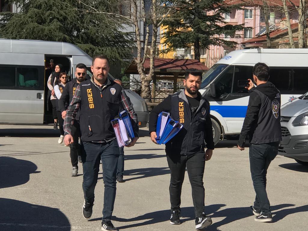 TAVŞANLAR ADLİYEDE!