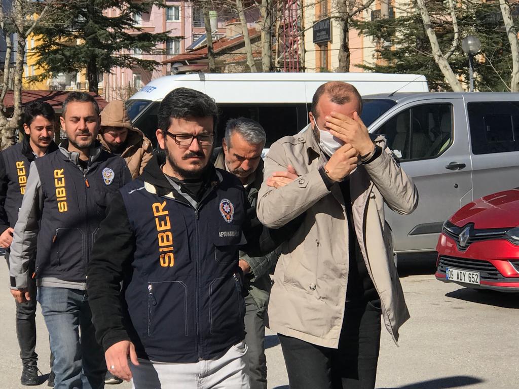 TAVŞANLAR ADLİYEDE!