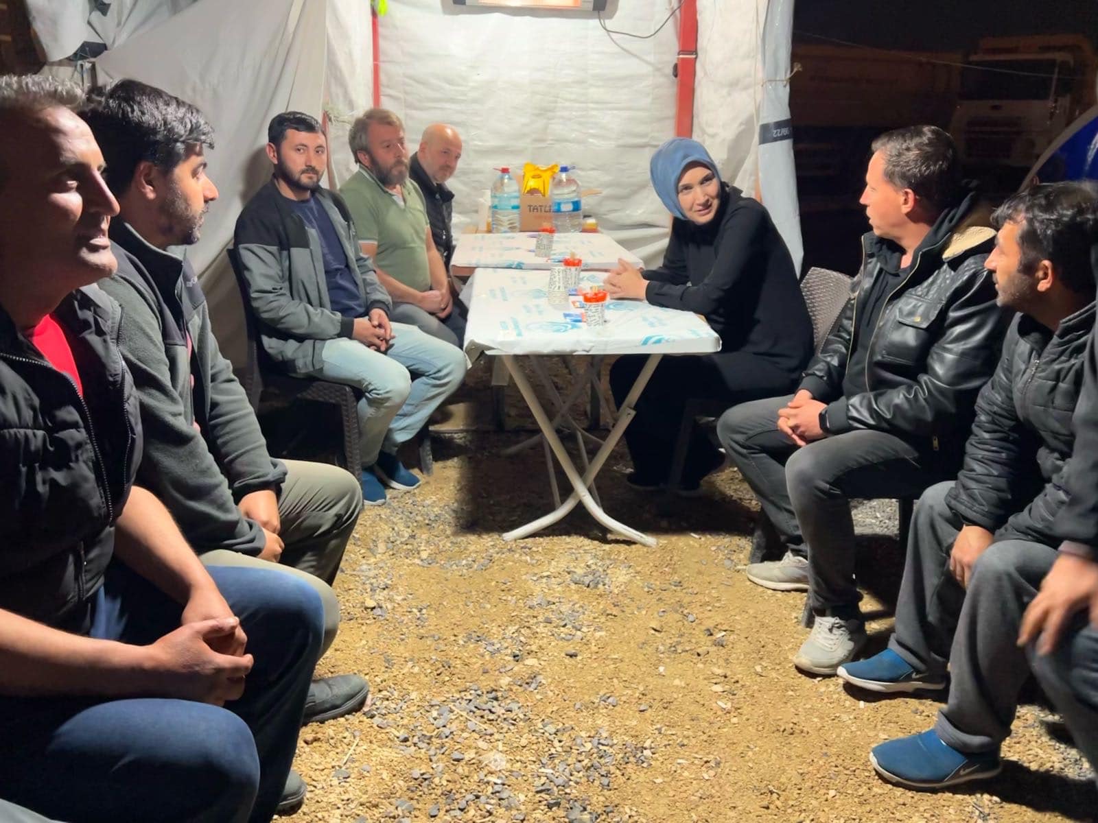 VALİ YİĞİTBAŞI İSKENDERUN’DA GÖREV YAPAN BELEDİYE PERSONELİNİ ZİYARET ETTİ