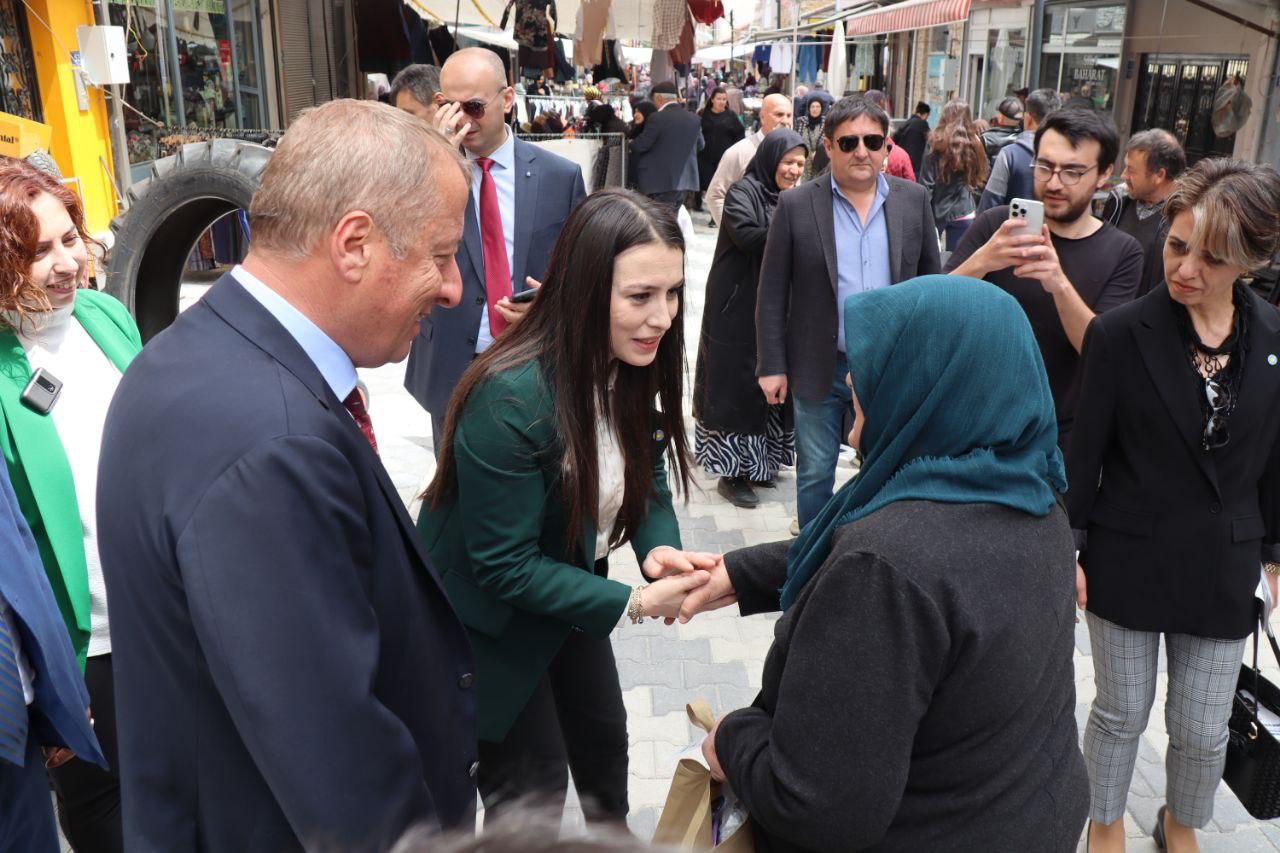 “SİZLERİN DESTEĞİYLE TARİH YAZACAĞIZ”
