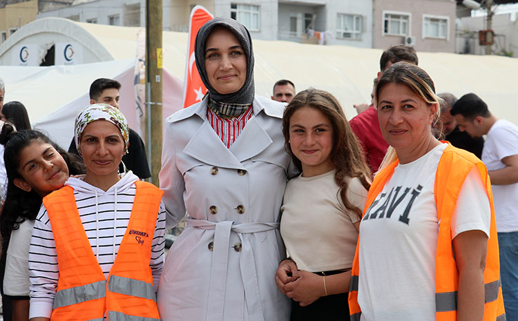 İSKENDERUN’DA 23 KONTEYNER KENTTE 25 BİNE YAKIN DEPREMZEDE KONAKLAYACAK