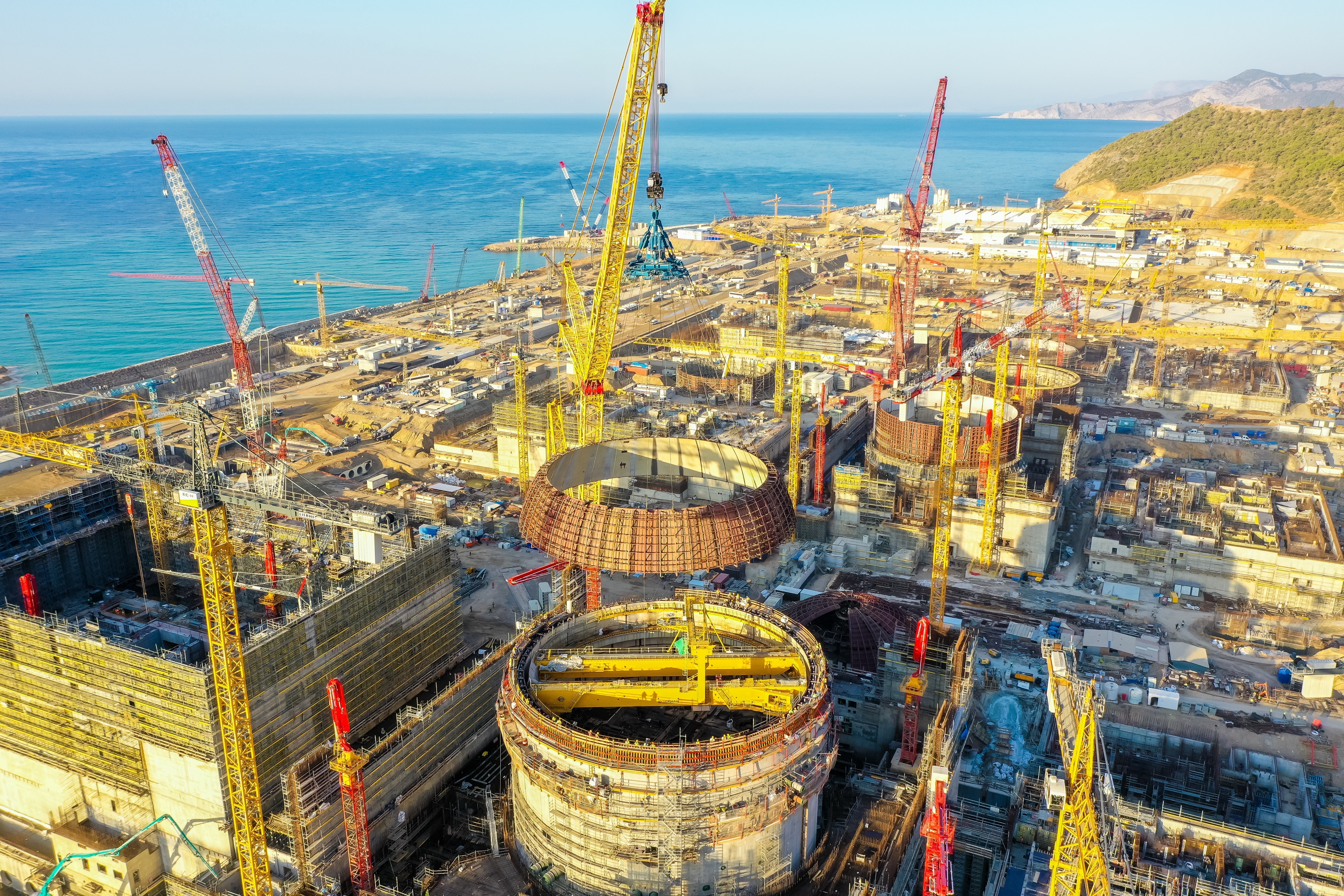 TÜRKİYE'NİN 60 YILLIK NÜKLEER ENERJİ HAYALİ GERÇEK OLUYOR