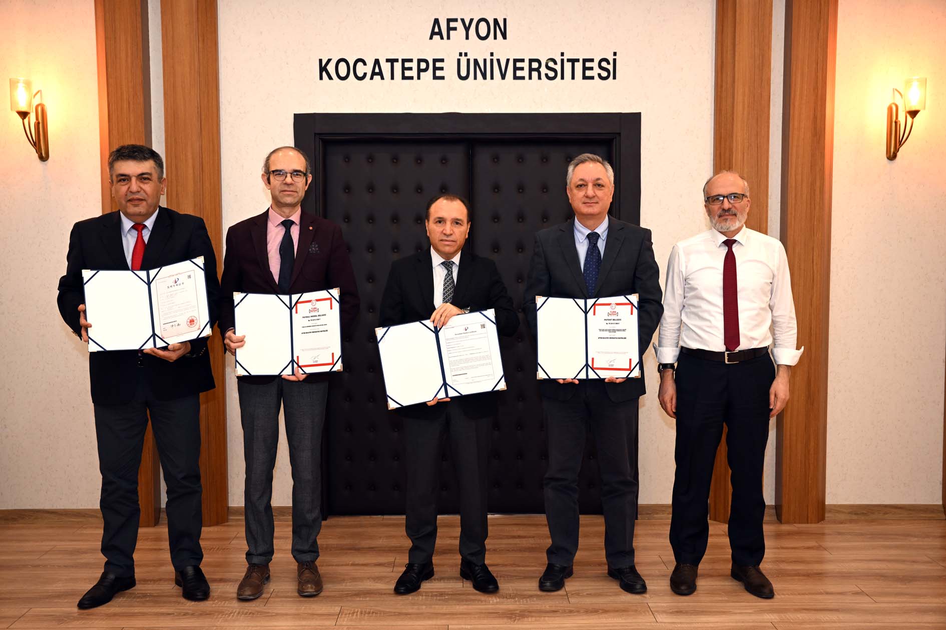 AKÜ’NÜN İLK ULUSLARARASI PATENTİ TESCİLLENDİ