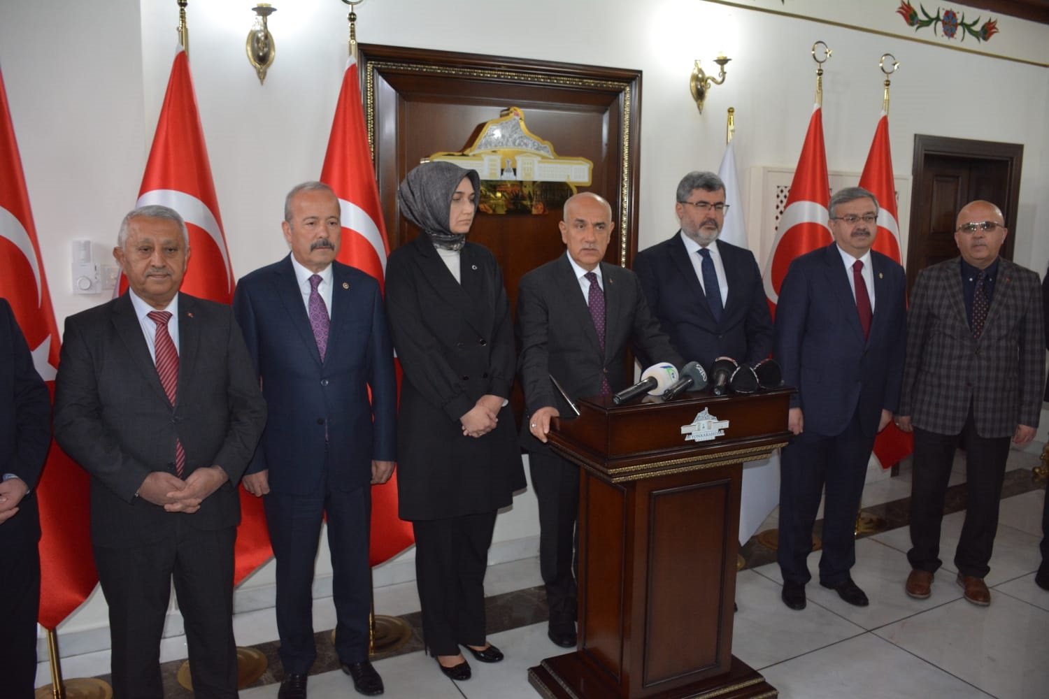 BAKAN KİRİŞÇİ AFYONKARAHİSAR VALİLİĞİ’Nİ ZİYARET ETTİ