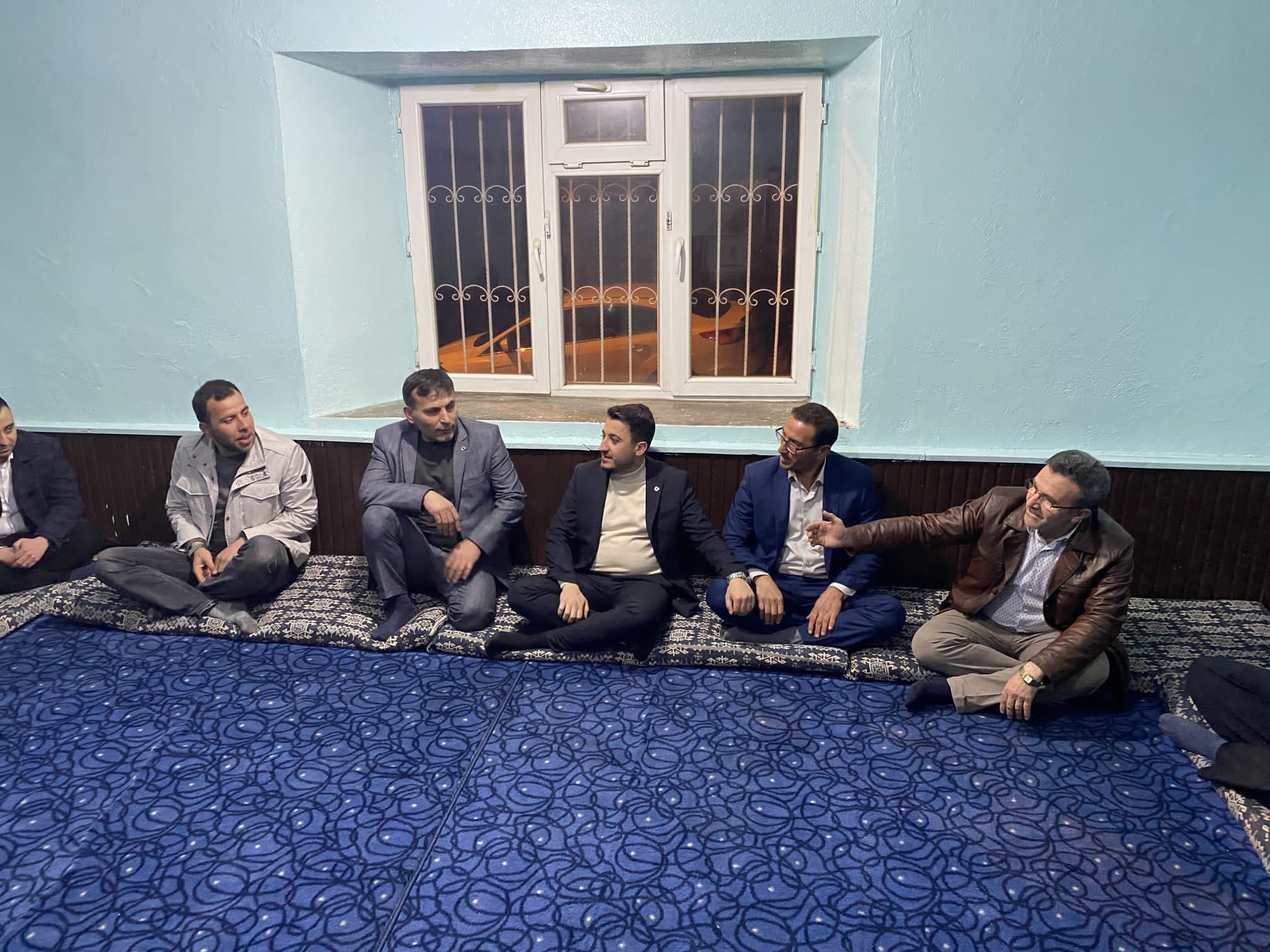 “GİTTİKLERİ HER YERDEN KOVULUYORLAR”