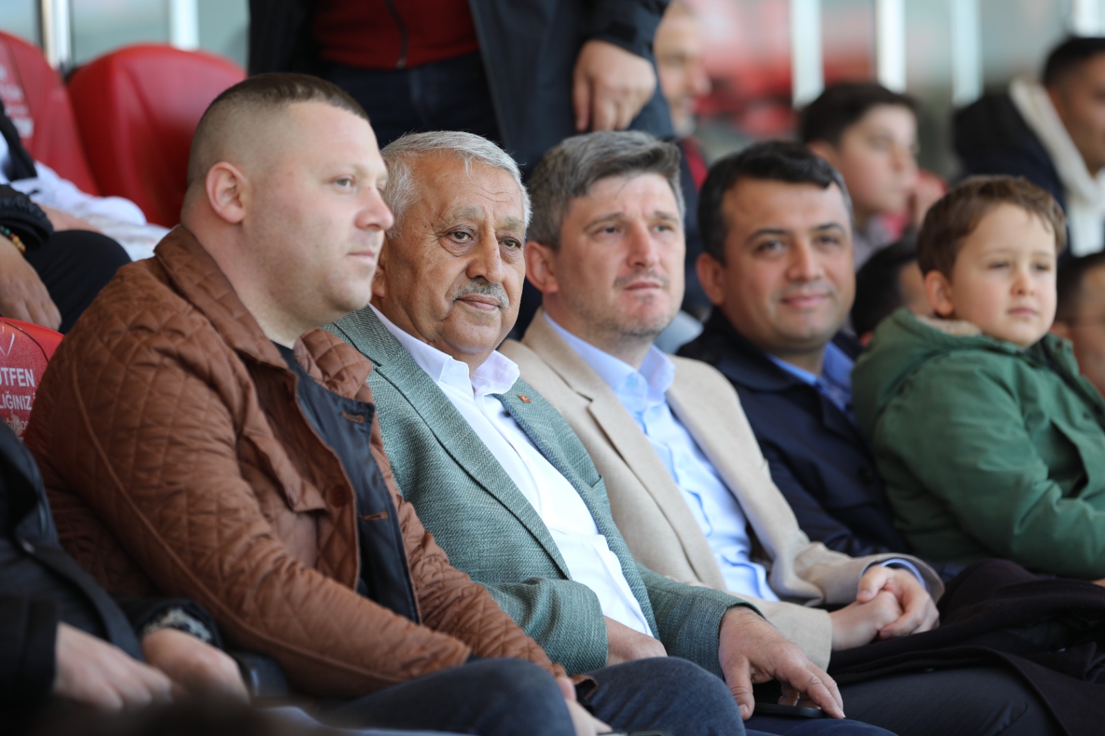 AFYONSPOR TEK GOLLE KAZANDI