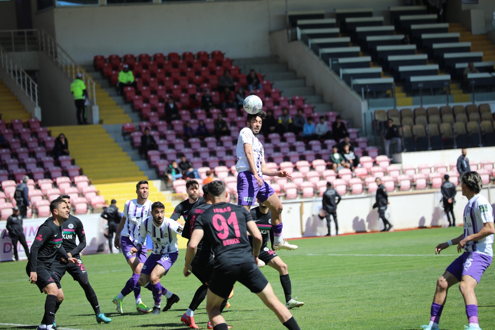 AFYONSPOR TEK GOLLE KAZANDI